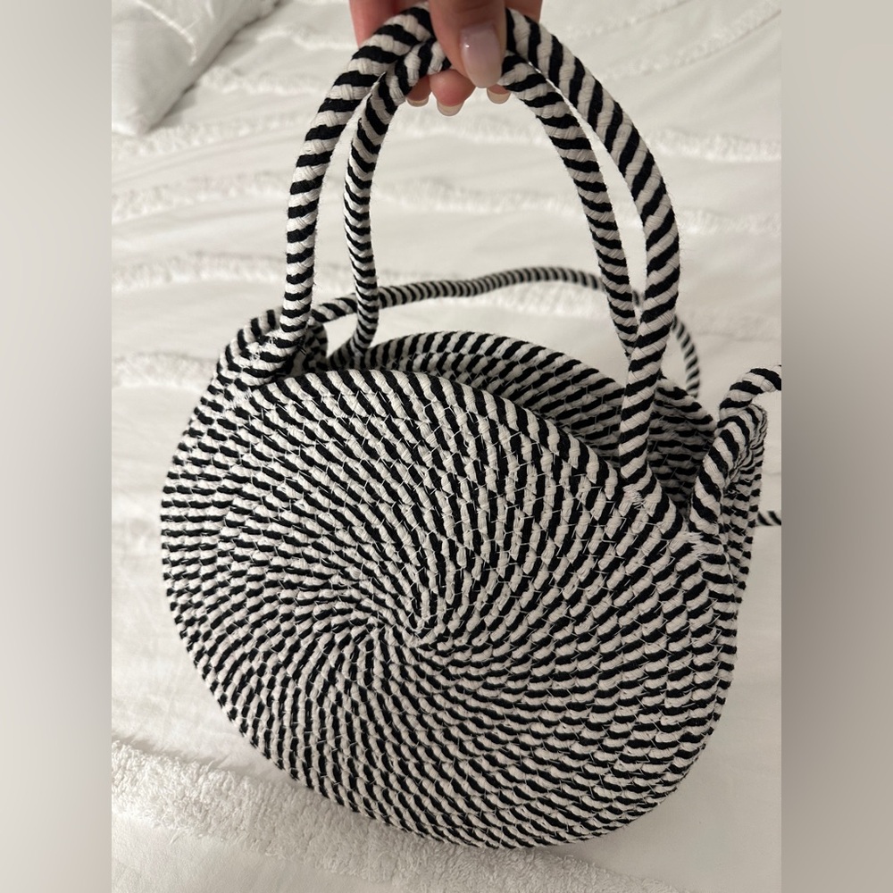 NWOT Striped Black and White Round Rope Knit Handbag